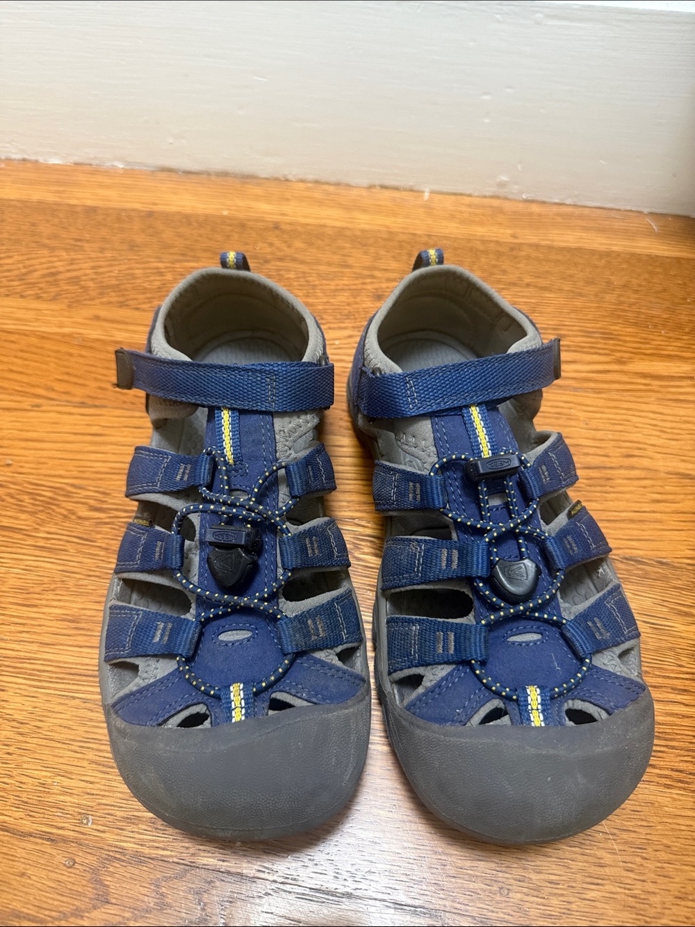 Keen Kids Navy Blue and Gray Closed-Toe Outdoor Sandals